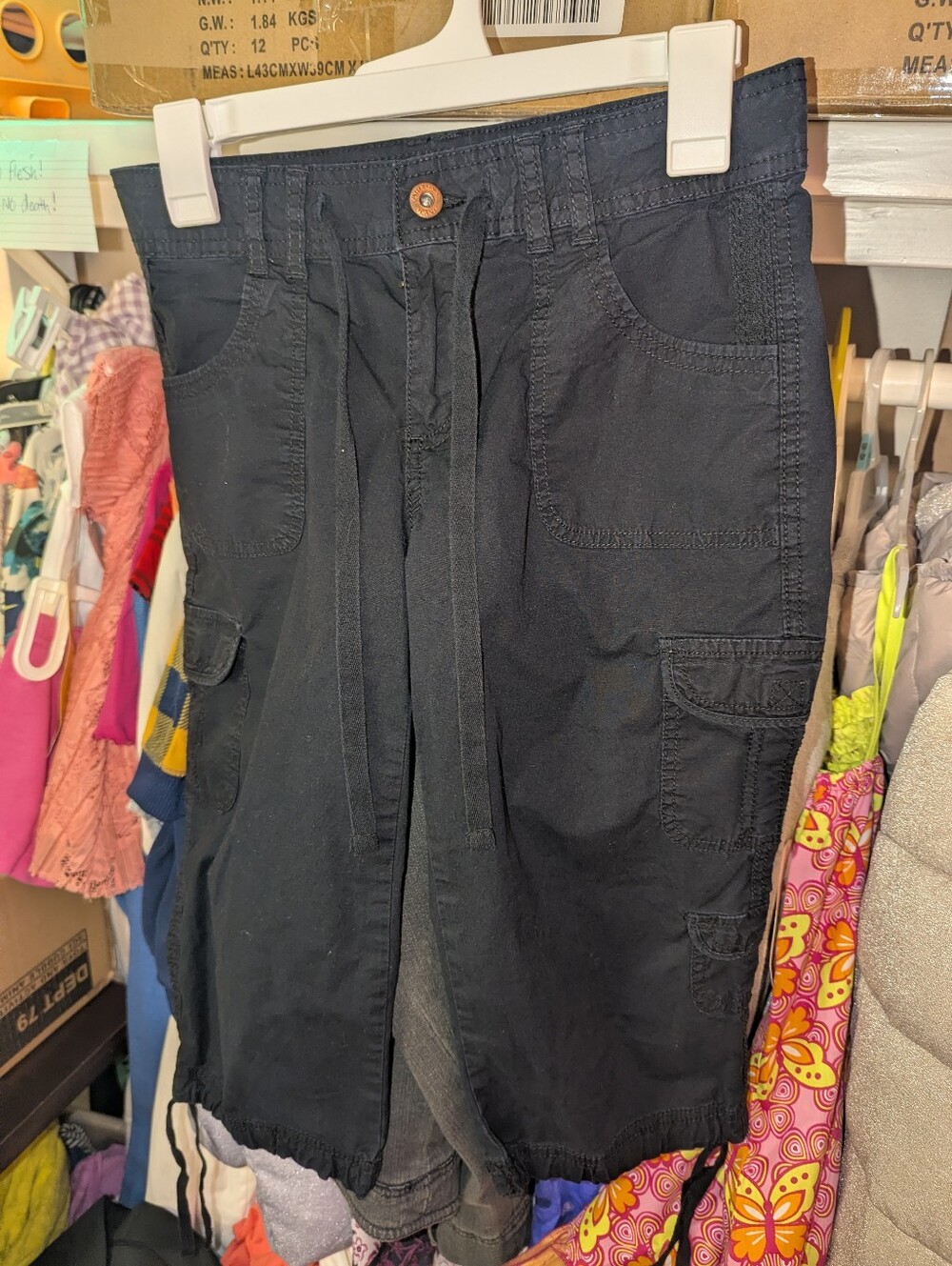 Arizona Jean Co. Black Capri / Half Pants Sz 7